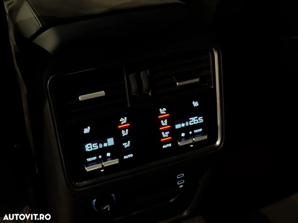 Porsche Cayenne Coupe - 24