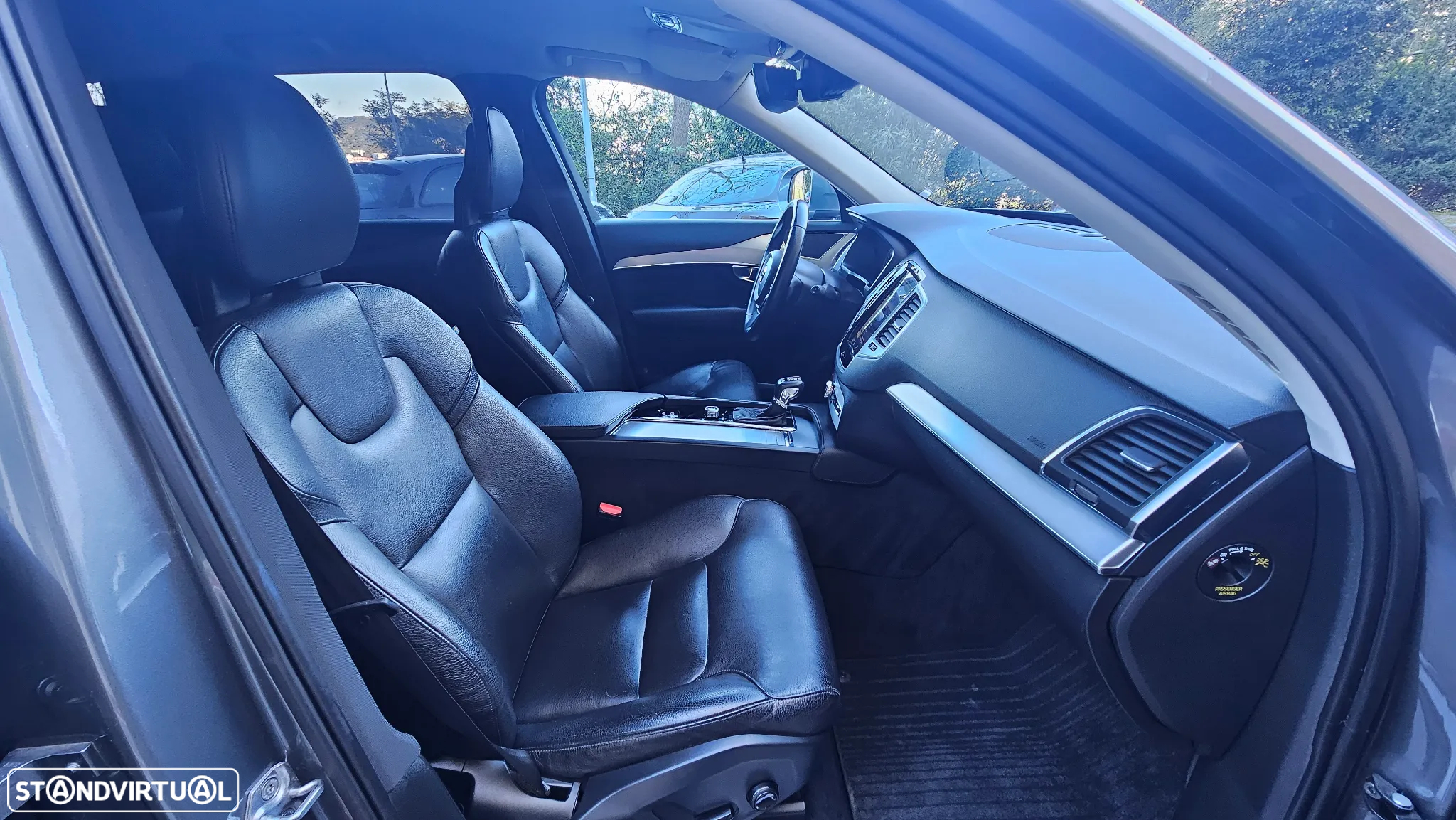 Volvo XC 90 2.0 D4 Momentum - 32