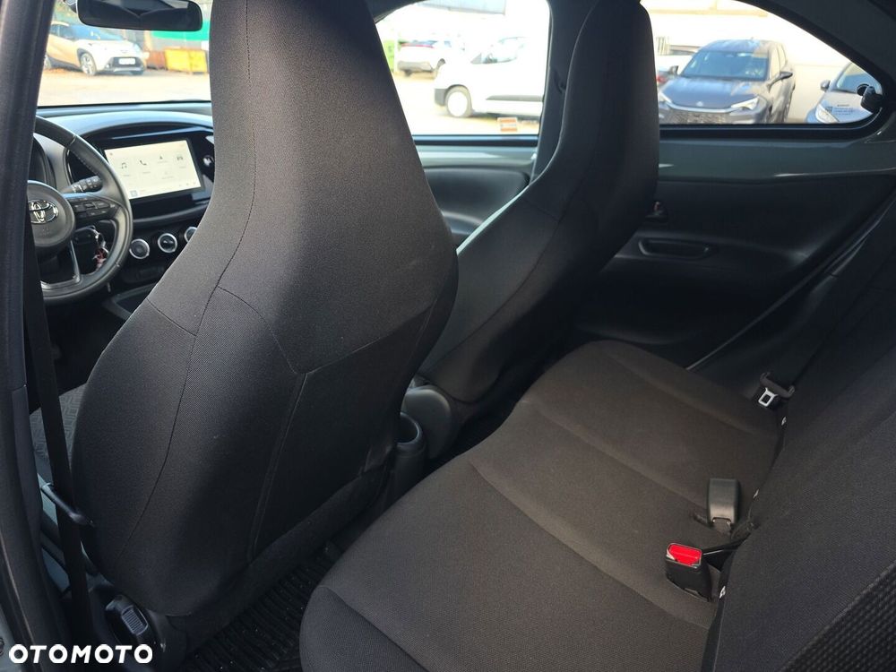 Toyota Aygo X 1.0 VVT-i Style CVT - 12