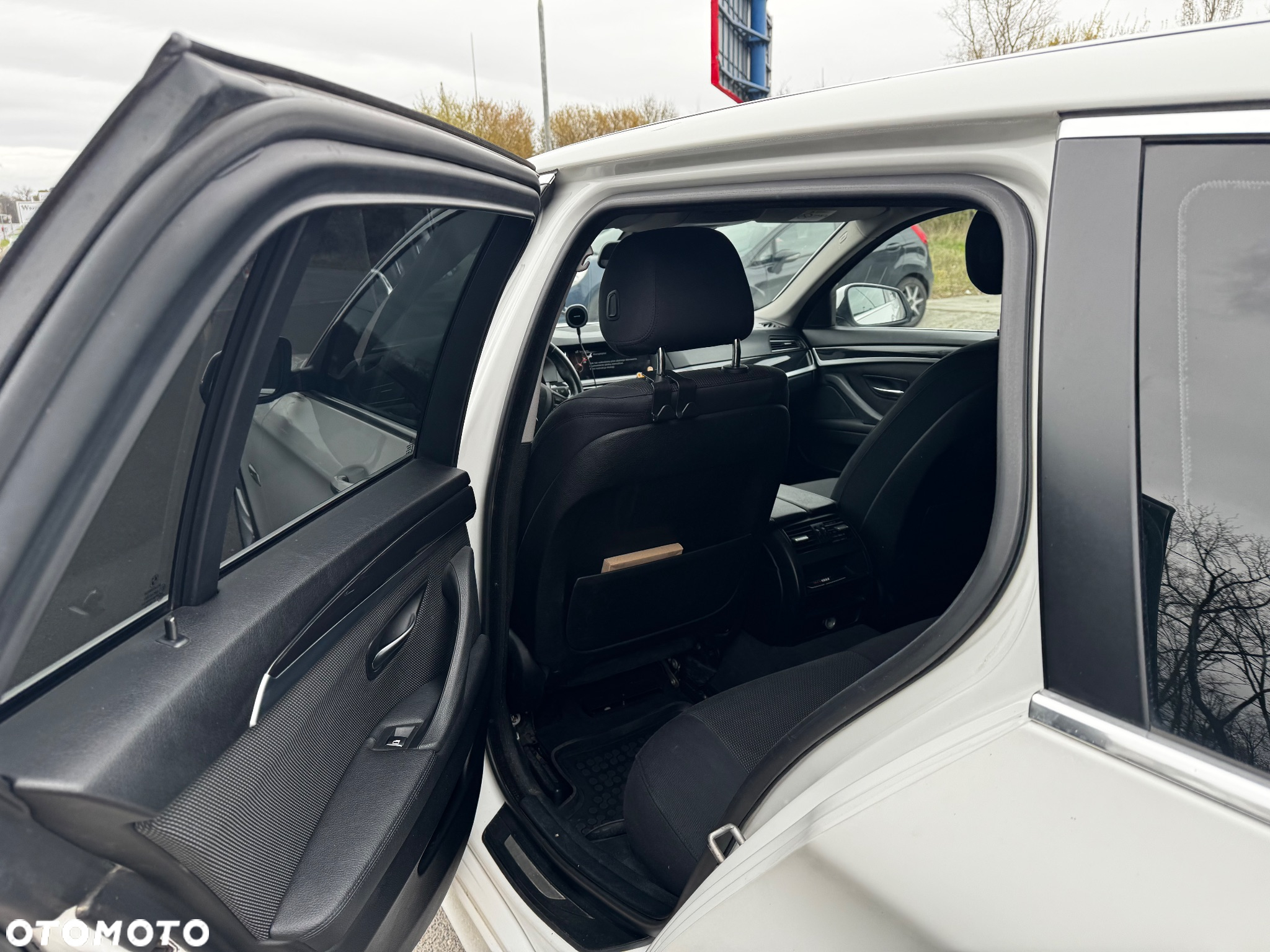 BMW Seria 5 518d - 18