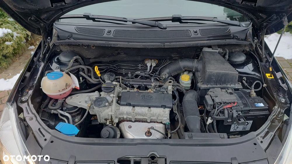 Skoda Fabia 1.2 HTP Fresh - 19