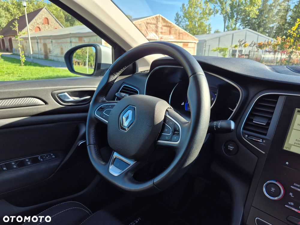 Renault Megane TCe 115 GPF ZEN - 18