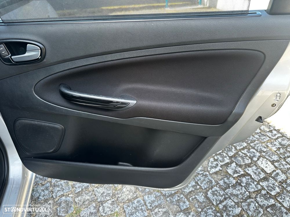 Ford S-Max 1.8 TDCi Titanium 7L - 29