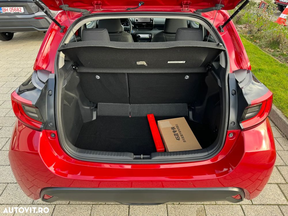 Toyota Yaris 1.5 VVT-i HSD Exclusive Style - 26