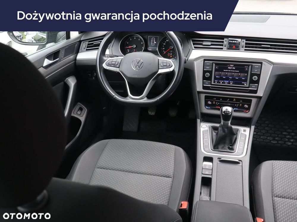 Volkswagen Passat - 9