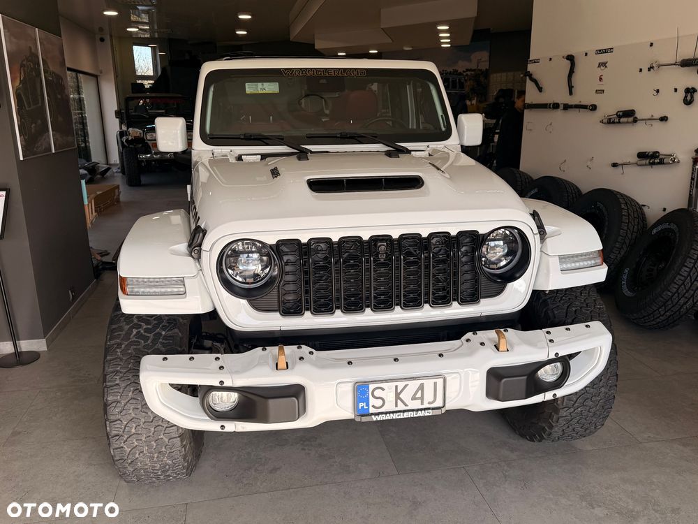 Jeep Wrangler - 1