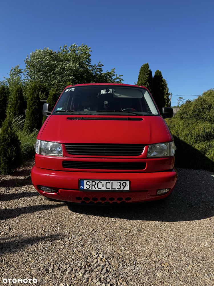 Volkswagen Transporter - 1