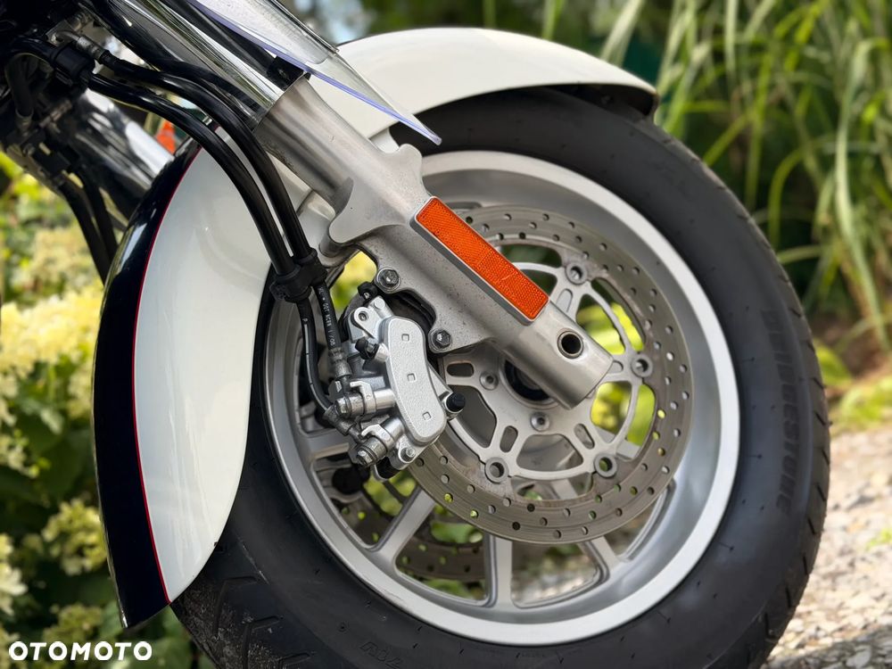 Suzuki Boulevard - 11
