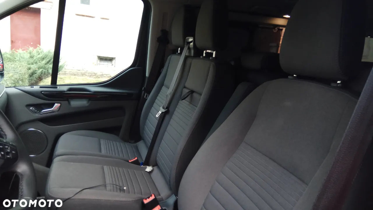 Ford Tourneo Custom 2.0 EcoBlue L2 Shuttle Bus Titanium - 6