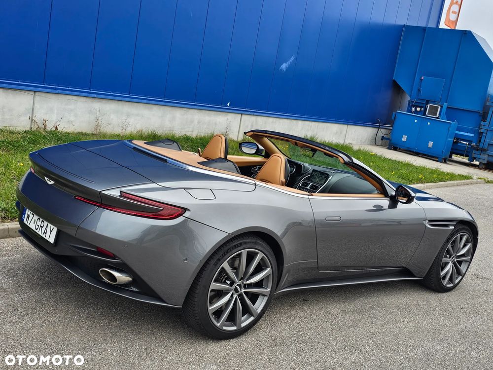 Aston Martin DB11 - 24