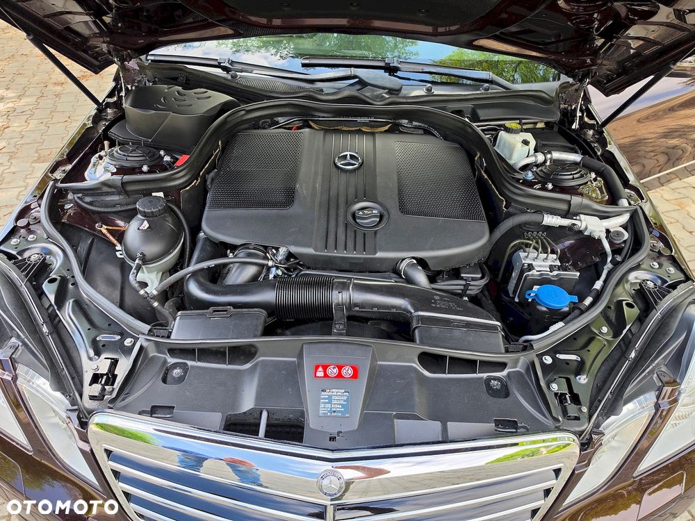 Mercedes-Benz Klasa E 250 CDI DPF BlueEFFICIENCY Avantgarde - 33