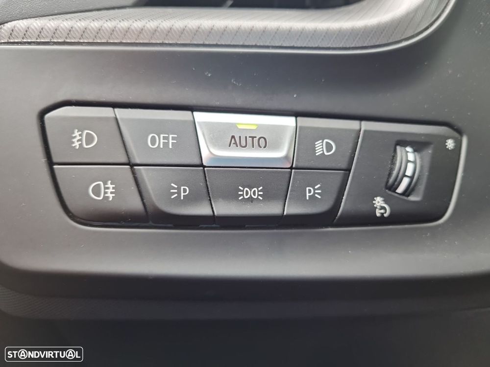 BMW 116 d Pack Desportivo M Auto - 14