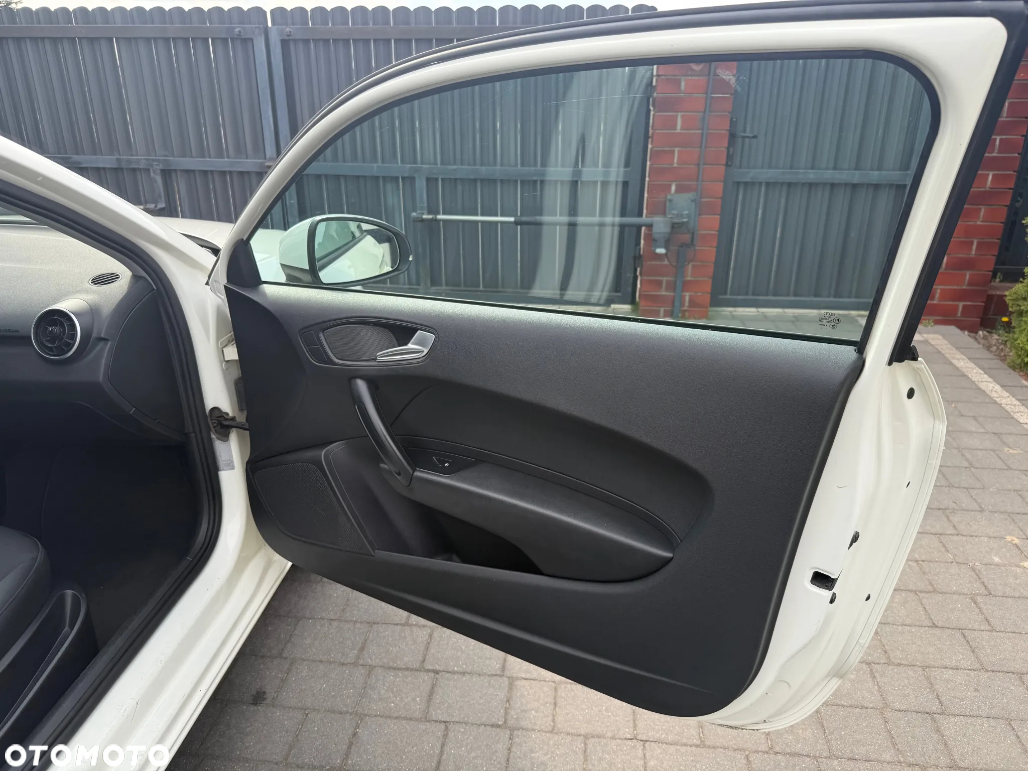 Audi A1 1.2 TFSI Ambition - 14