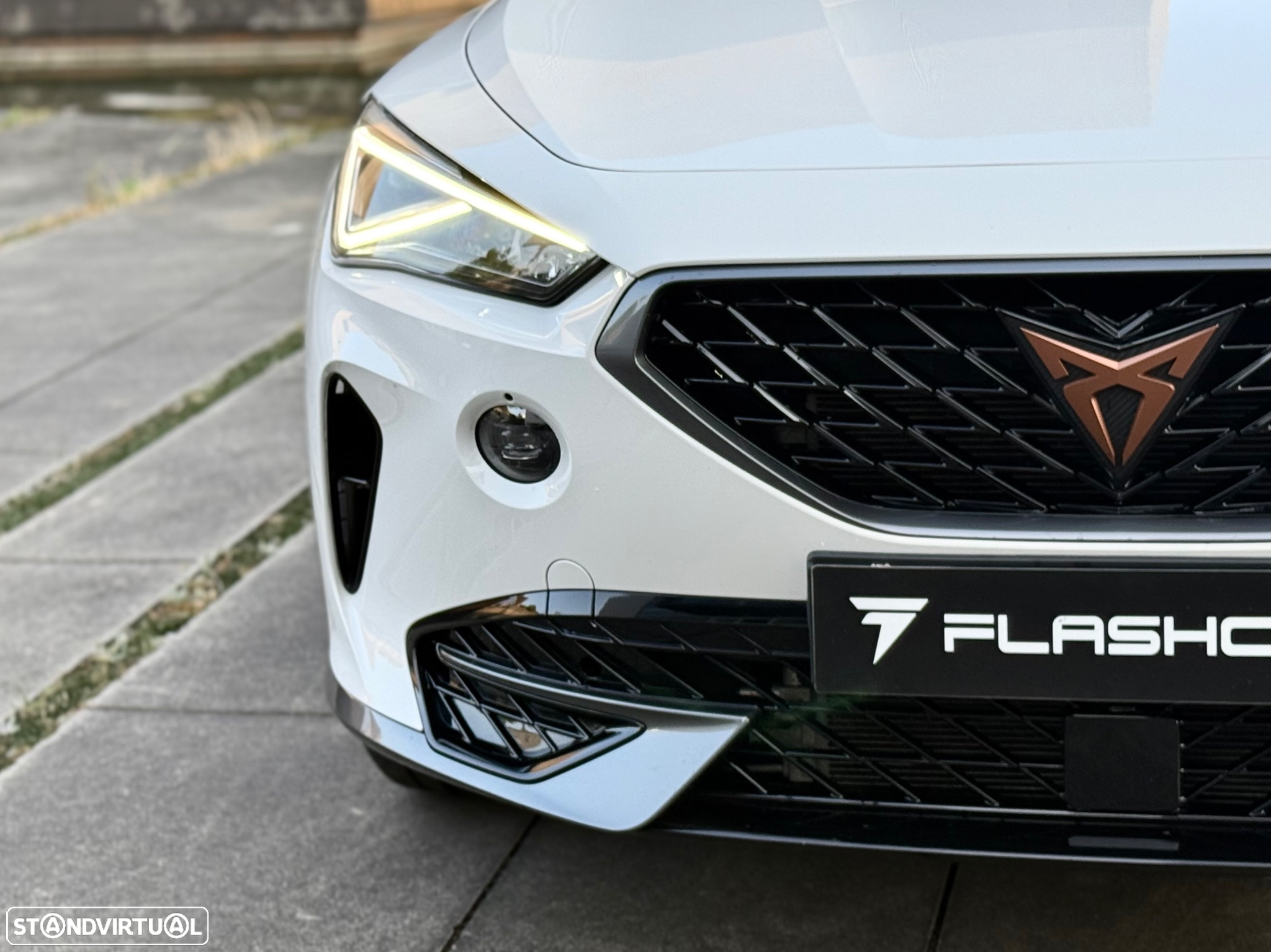 Cupra Formentor 1.4 e-Hybrid Sport DSG - 24