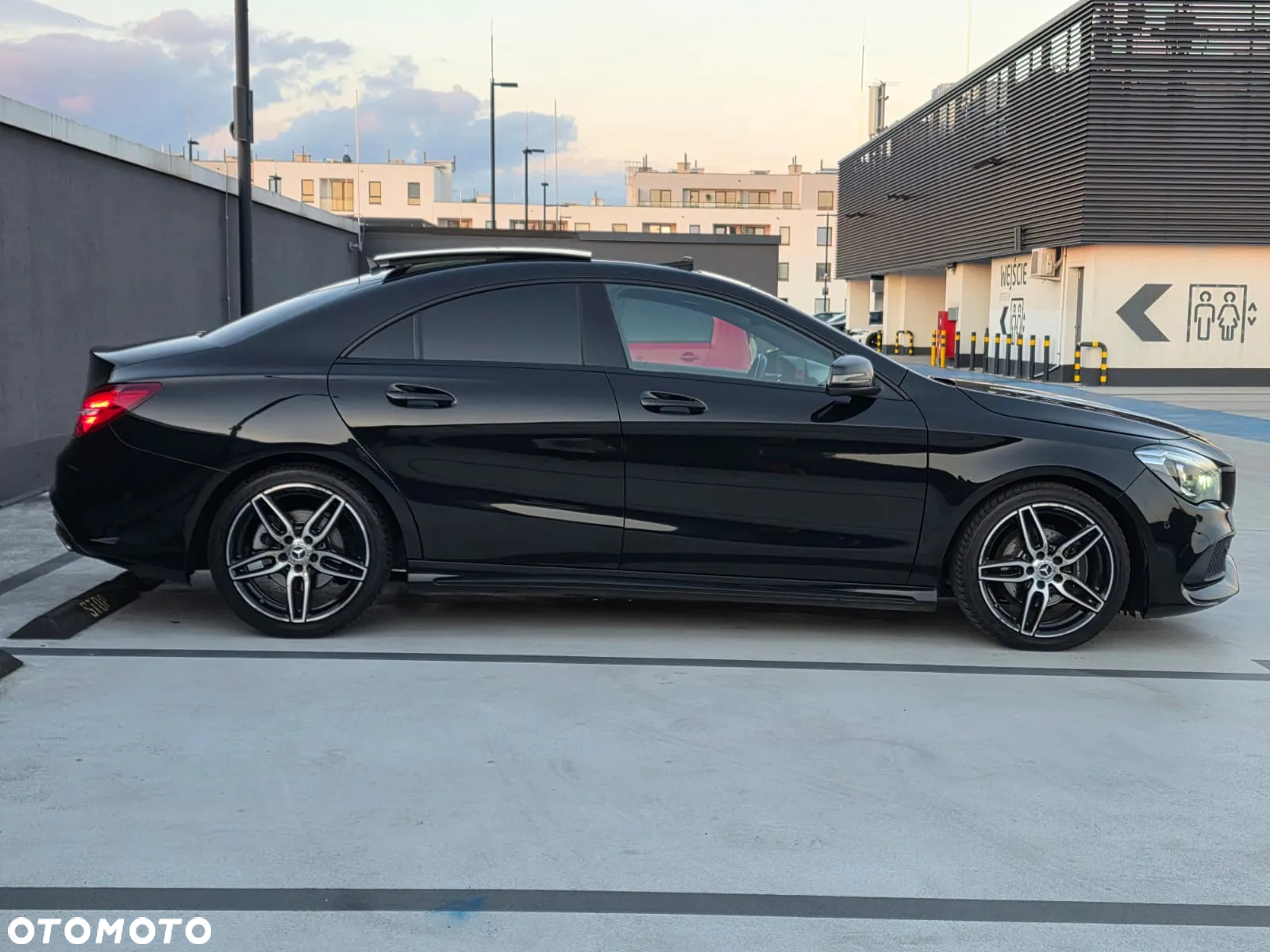 Mercedes-Benz CLA 200 7G-DCT AMG Line - 6