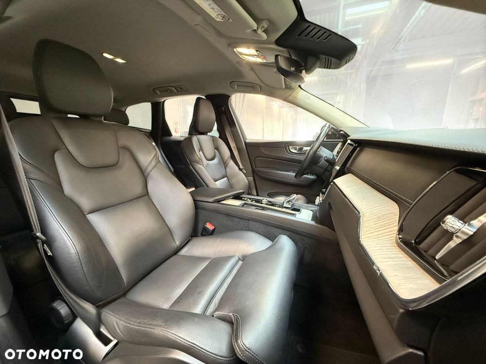 Volvo XC 60 B4 D AWD Inscription - 23