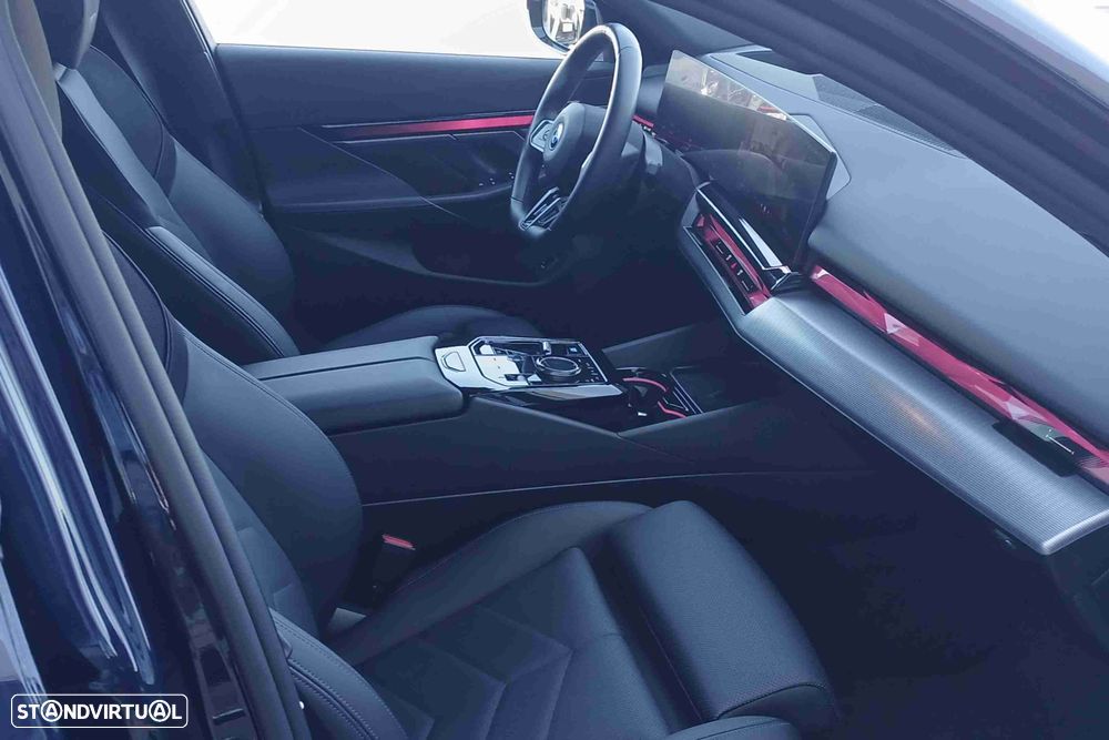 BMW i5 Touring eDrive40 - 12