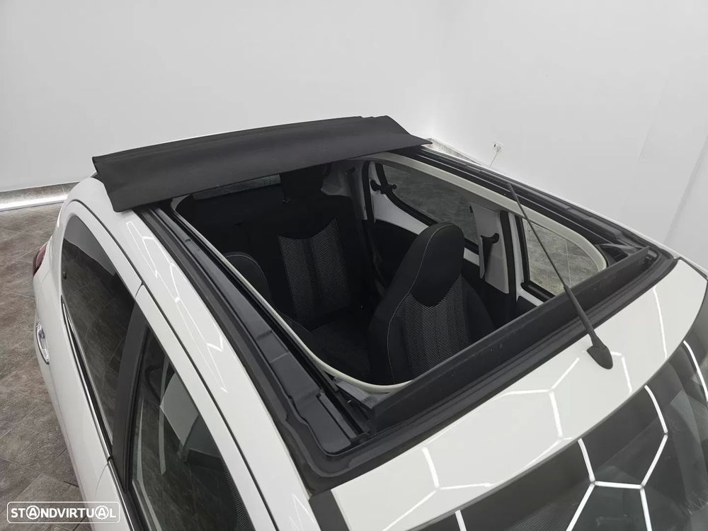 Peugeot 108 1.2 PureTech Allure - 18