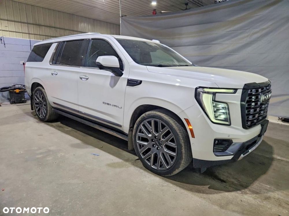 GMC Yukon - 3