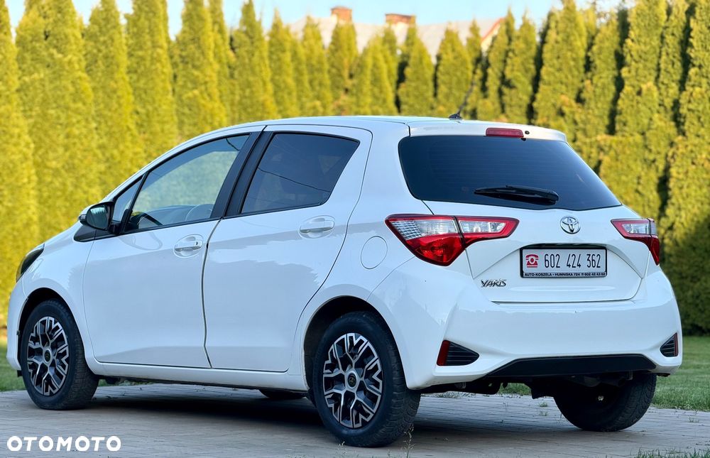 Toyota Yaris 1.5 Dynamic - 19