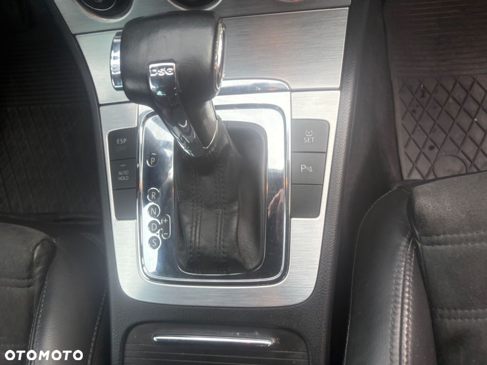 Volkswagen Passat 2.0 TDI DPF Highline DSG - 19