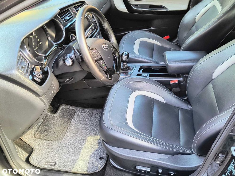 Kia Ceed - 5
