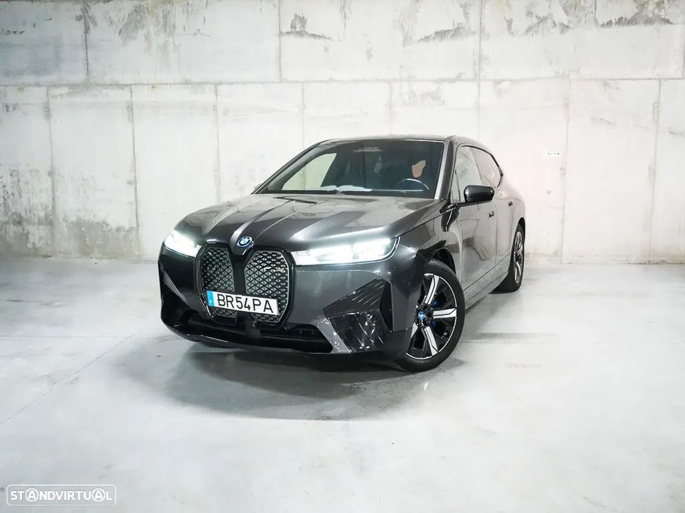 BMW iX xDrive 40 Pack Desportivo