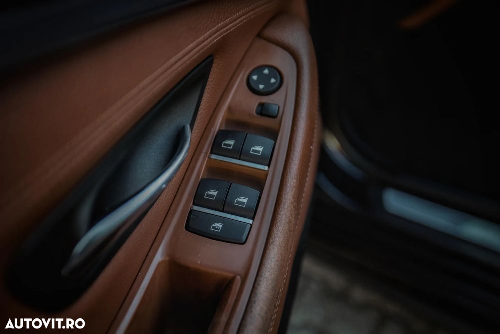 BMW Seria 5 530d xDrive AT - 3