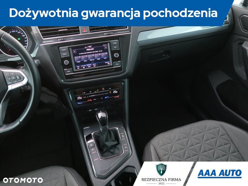 Volkswagen Tiguan - 10