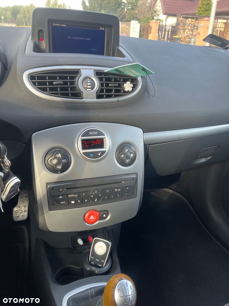 Renault Clio - 9