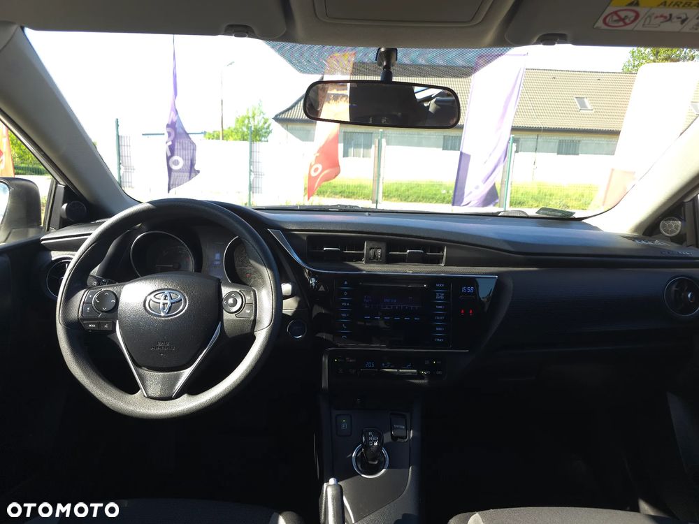 Toyota Auris 1.8 HSD Luna - 31