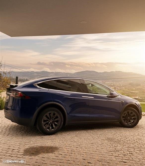 Tesla Model X 75D - 1