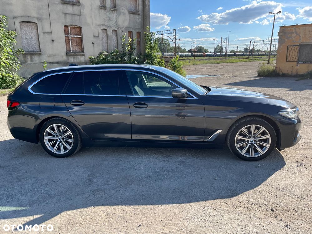 BMW Seria 5 520d xDrive - 6