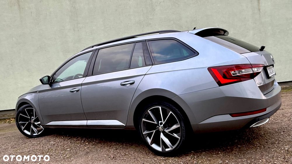 Skoda Superb 2.0 TDI 4x4 DSG SportLine - 11
