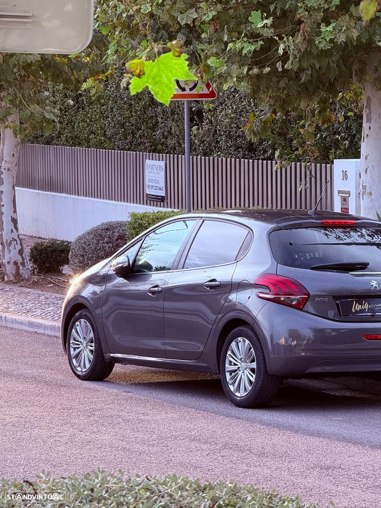 Peugeot 208 - 9