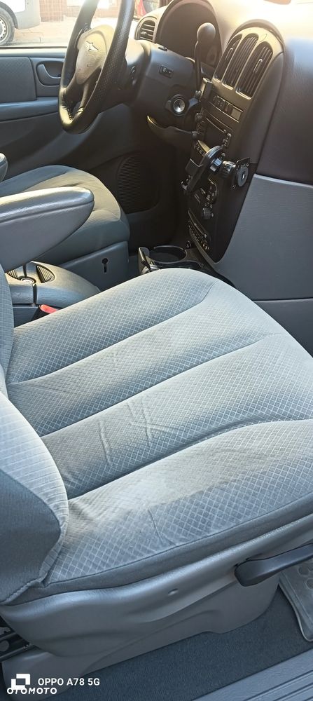 Chrysler Voyager 3.3 LX - 14