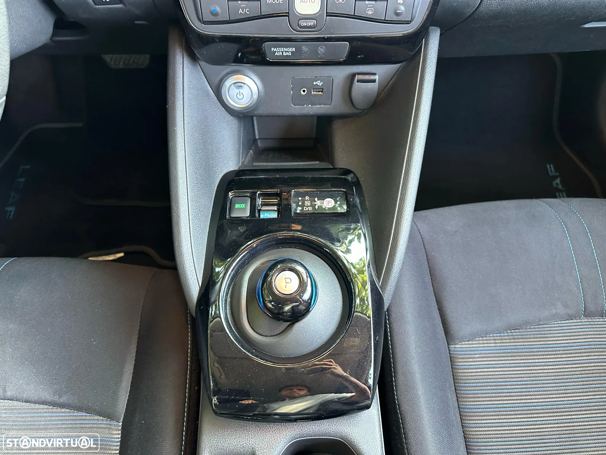 Nissan Leaf Tekna Two Tone+ProPilot Park - 32