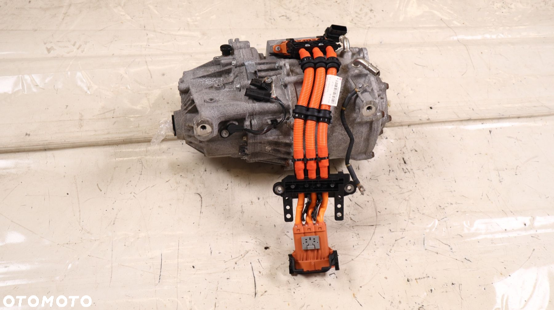 VOLVO XC60 II 2.0 T8 SILNIK ELEKRYCZNY 31367507 - 6