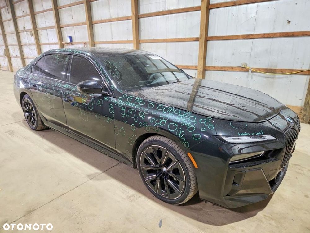 BMW i7 - 3
