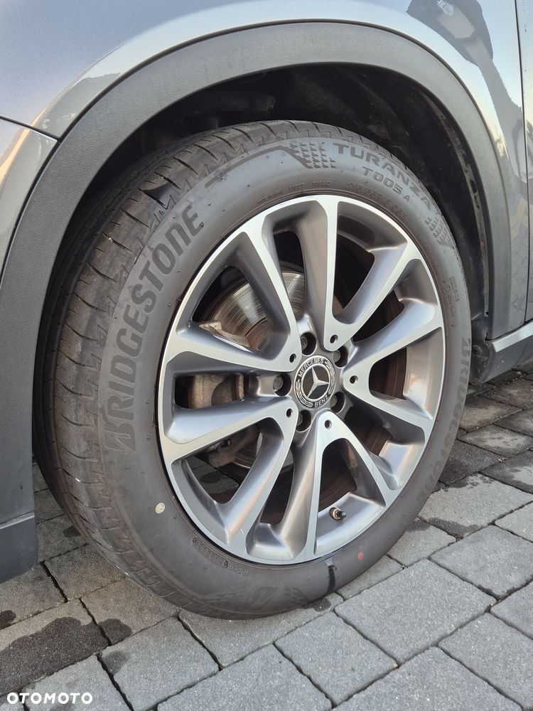 Mercedes-Benz GLA - 8