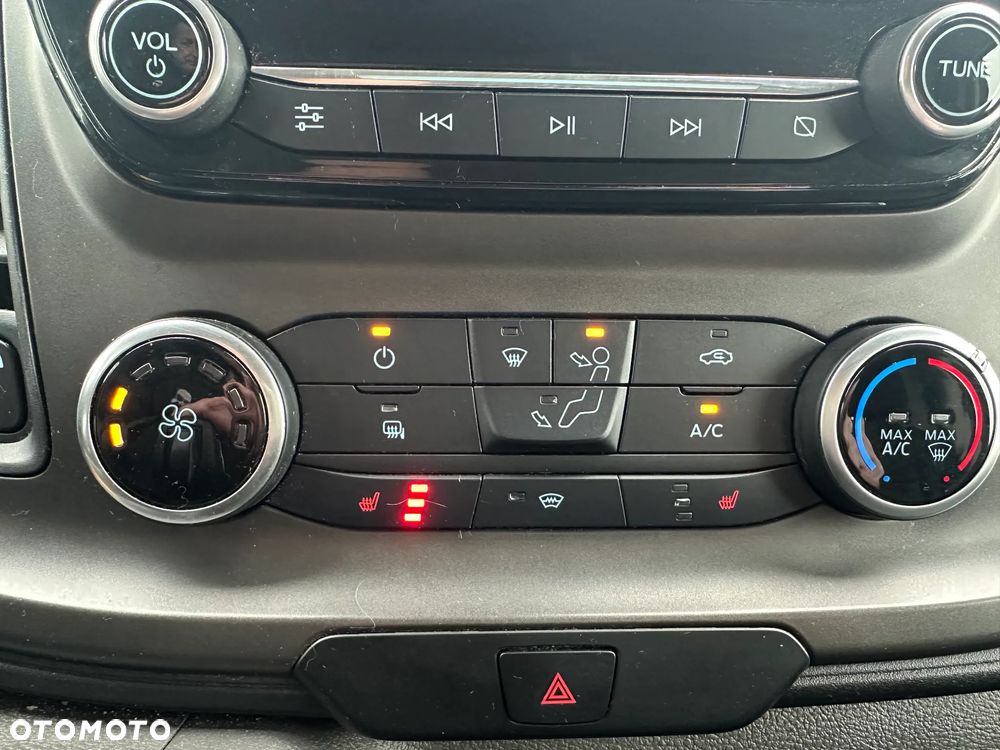 Ford TRANSIT CUSTOM - 18