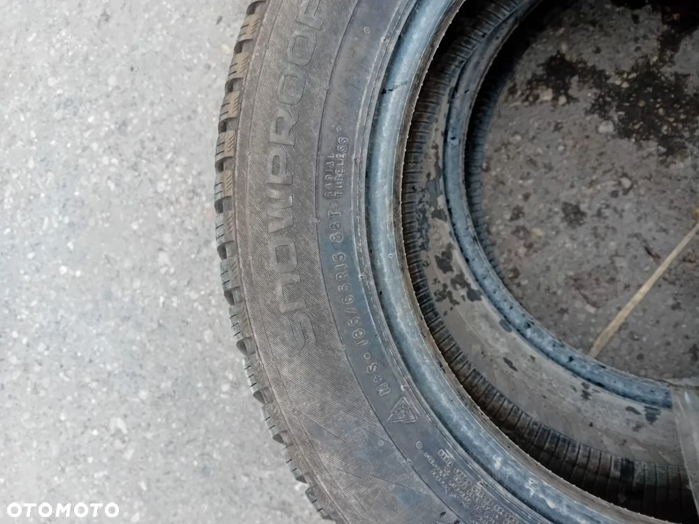 Opona Nokian Snowproof 2 185/65R15 używana zima - 2