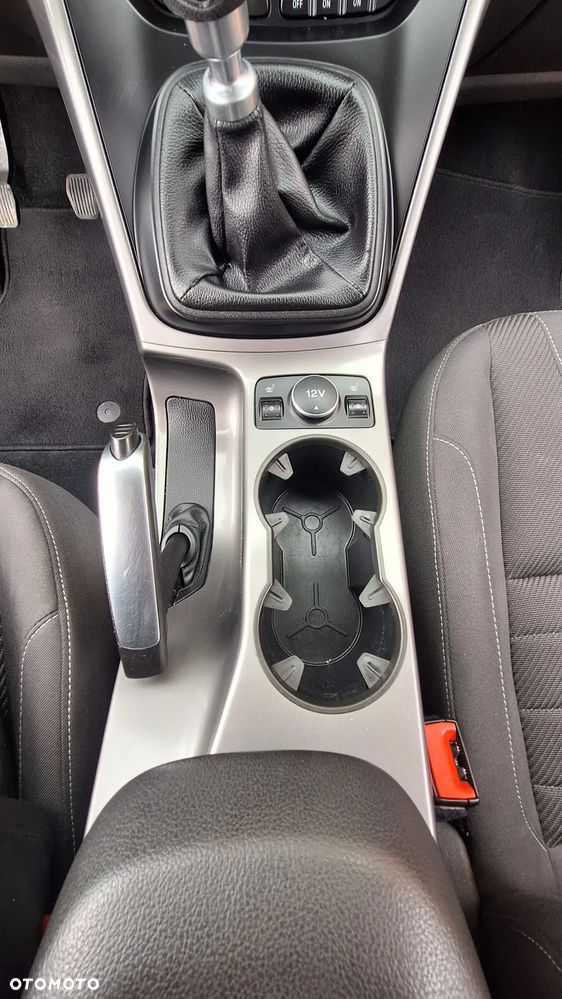 Ford Kuga 2.0 TDCi 2x4 Trend - 25