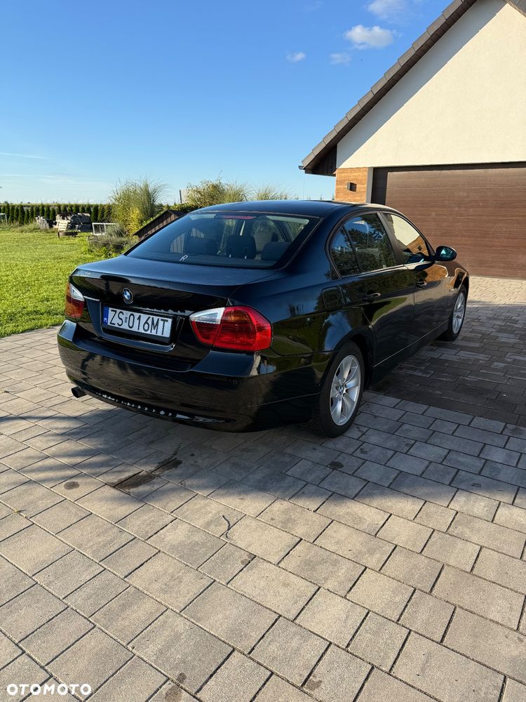 BMW Seria 3 318i - 6