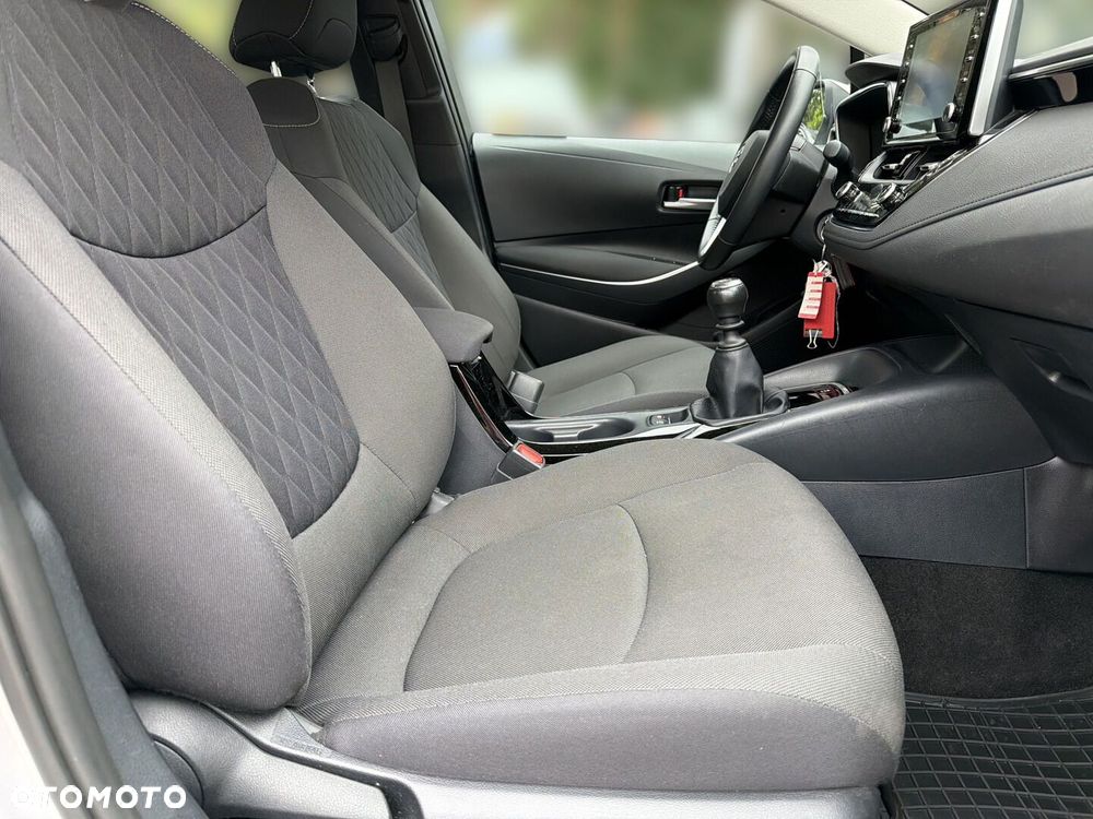 Toyota Corolla - 10
