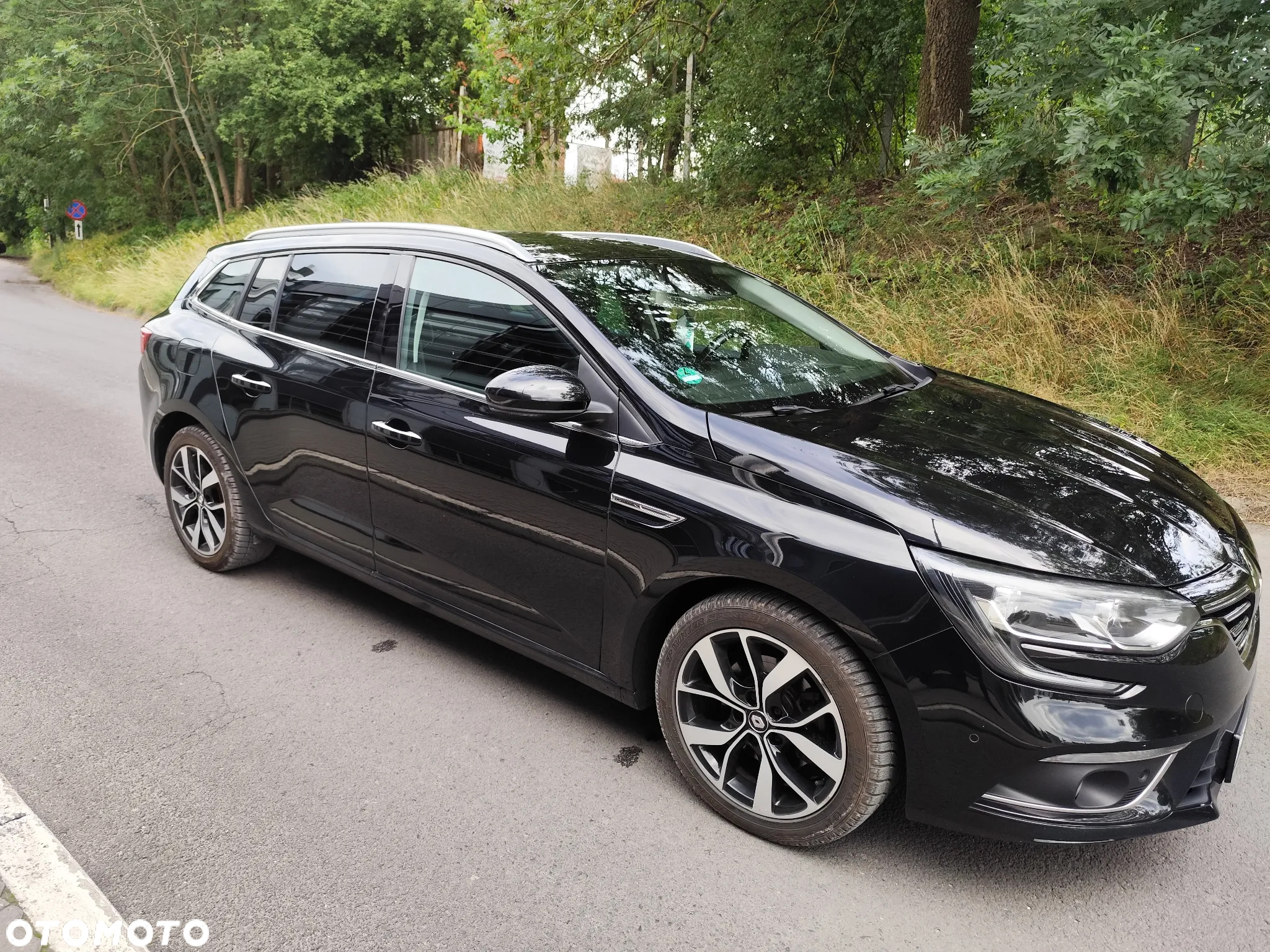 Renault Megane Grandtour ENERGY TCe 160 EDC BOSE EDITION - 6