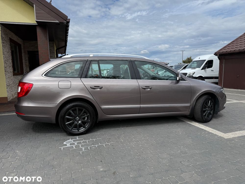 Skoda Superb 2.0 TDI DSG Elegance - 3