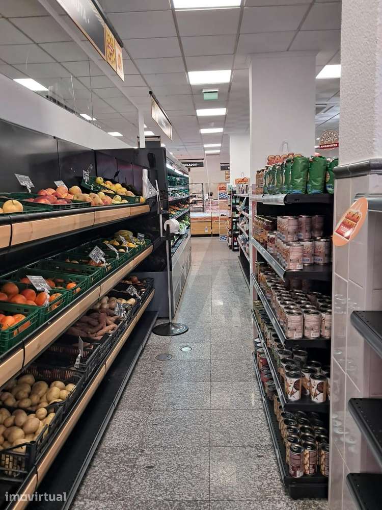 Supermercado para trespasse no Parque das Nações - Grande imagem: 2/17