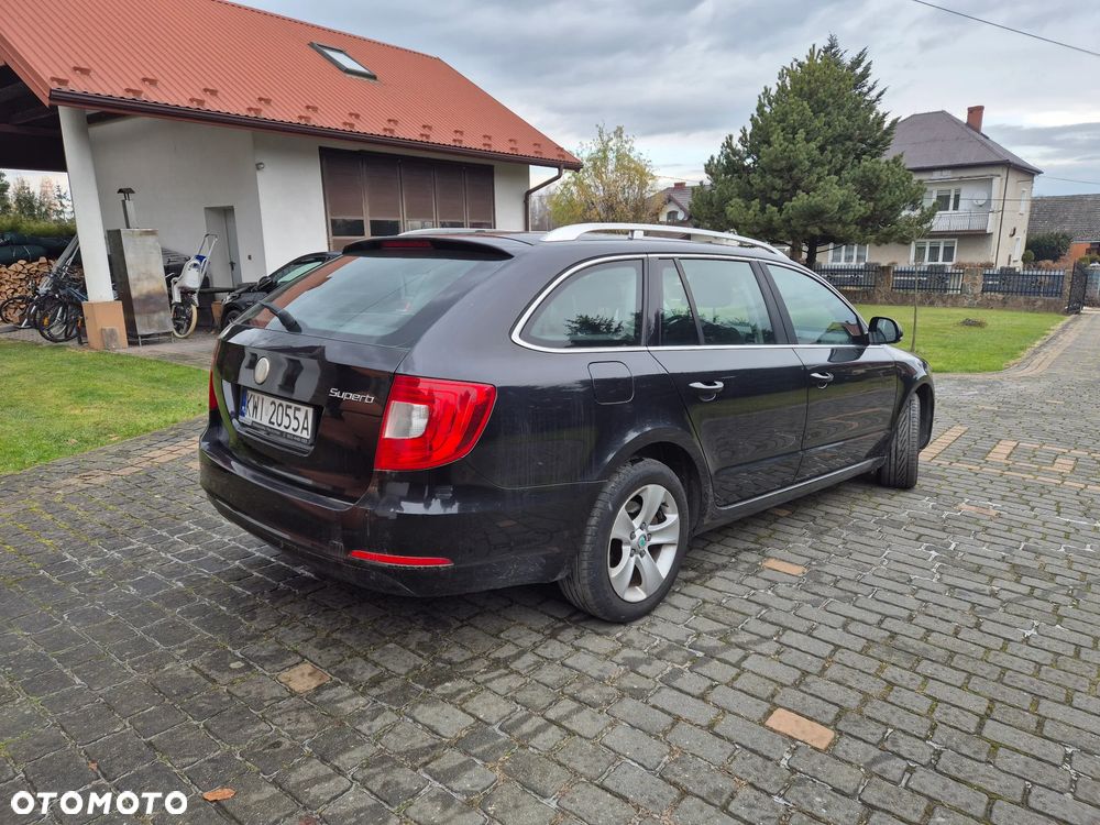 Skoda Superb 2.0 TDI Ambition - 4