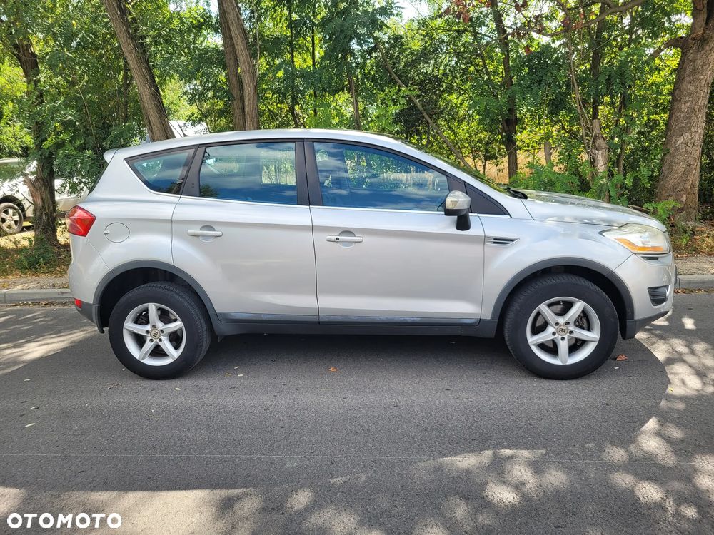 Ford Kuga 2.0 TDCi 4x4 Trend - 4